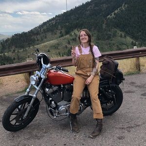 Meet your Posher, Kacey